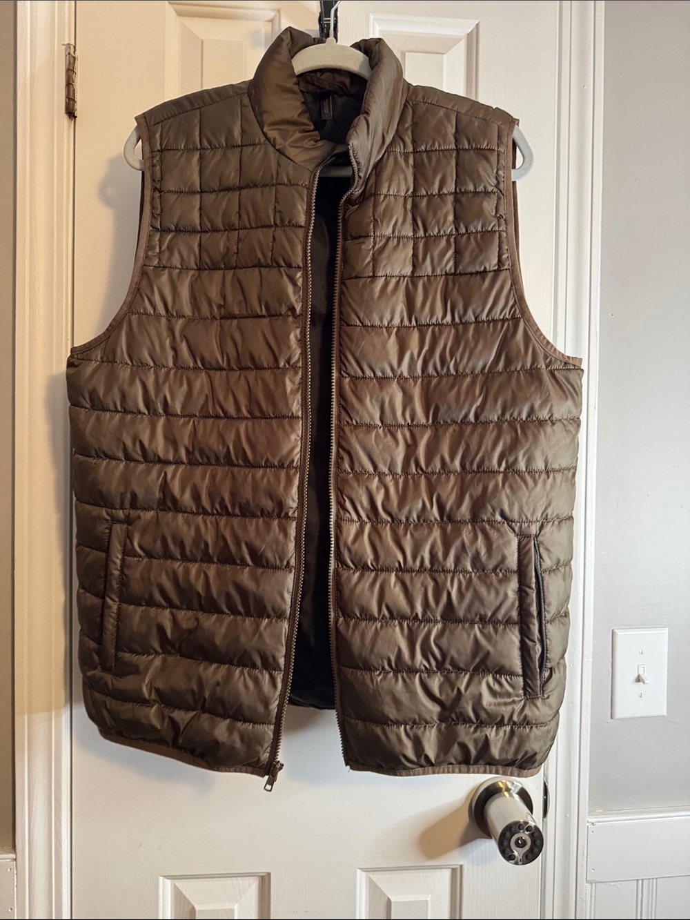 Zella Quilted Puffer Vest in Brown (22)